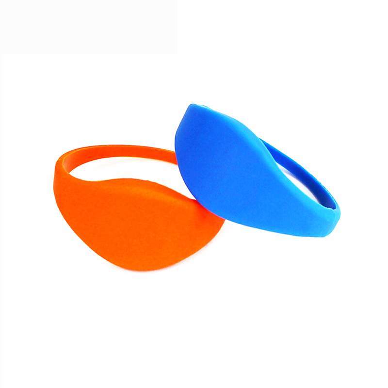 Outdoor Waterproof 13.56Mhz NFC Silicone MIFARE Ultralight EV1 Wristband For Festival
